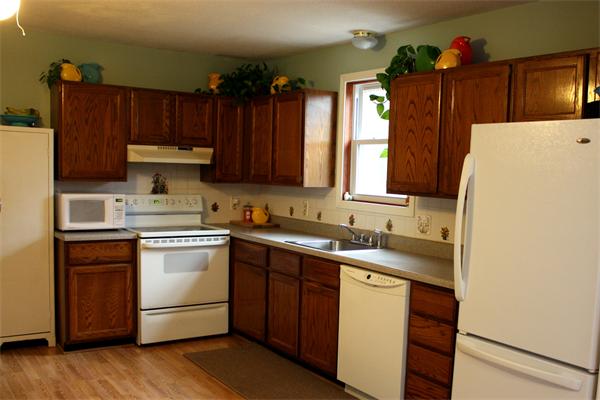 19 Woodridge Road Monson, MA 01057 - Photo 2 of 20