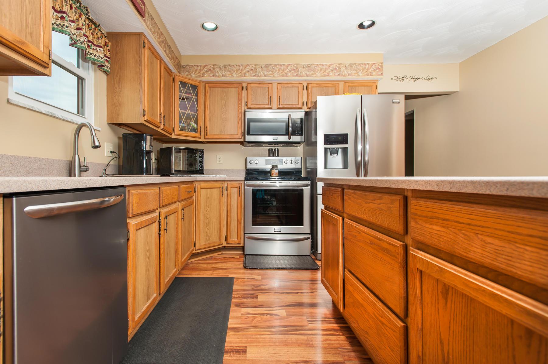 401 Plunkett Road Delaware, OH 43015 - Photo 17 of 37