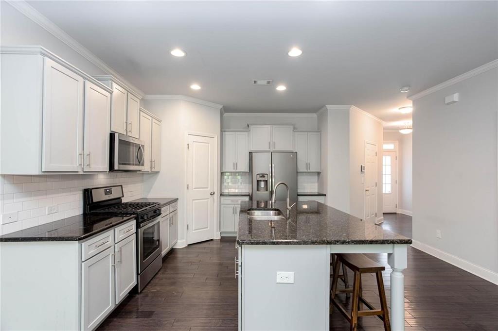 4446 Greys Rise Way Marietta, GA 30008 - Photo 6 of 36 Gallery Image 6