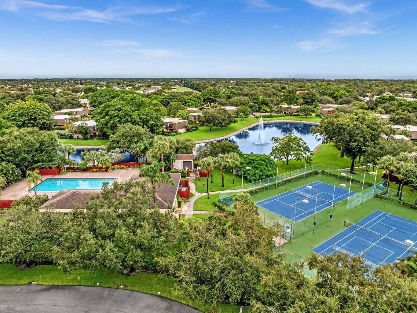 2913 Southwest 22nd Circle, Unit 36D Delray Beach, FL 33445 - Photo 30 of 33 a view of a city