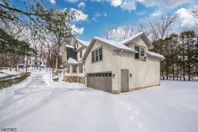 $989,000 | 63 Crane Road, Mountain Lakes, NJ 07046