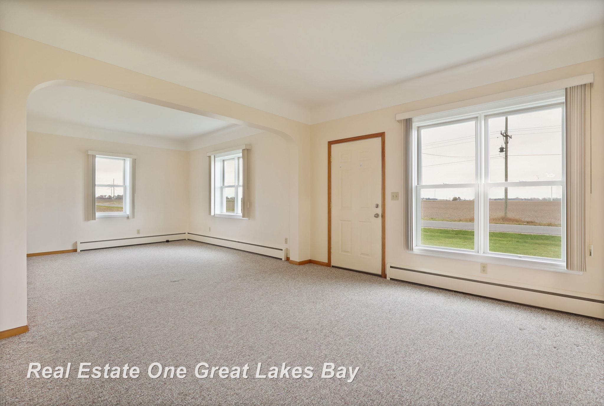 4060 Dickerson Road Akron, MI 48701 - Photo 8 of 62