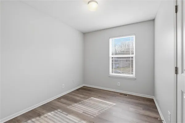 $325,000 | 406 Timbercreek Drive, Belton, MO 64012