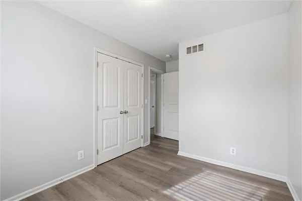 $325,000 | 406 Timbercreek Drive, Belton, MO 64012