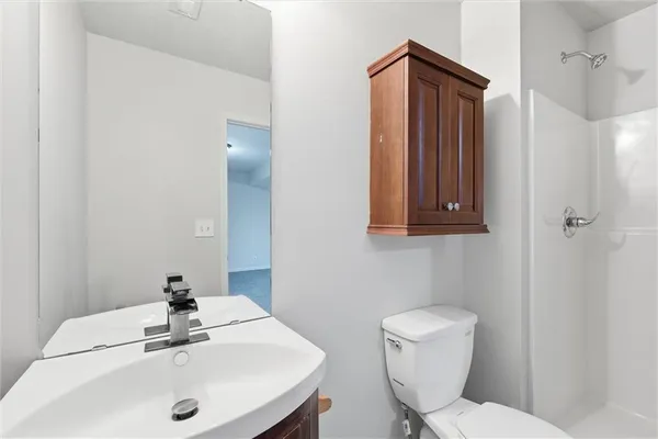 $325,000 | 406 Timbercreek Drive, Belton, MO 64012