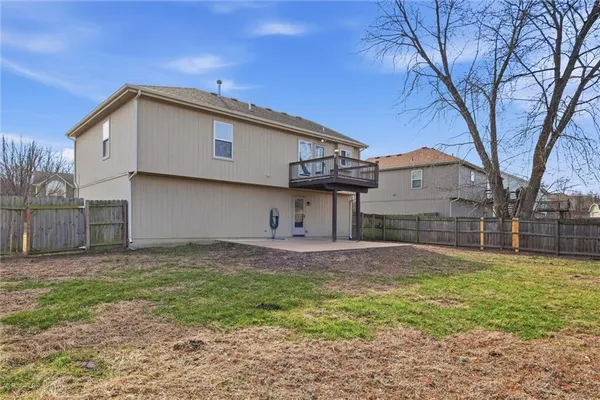 $325,000 | 406 Timbercreek Drive, Belton, MO 64012
