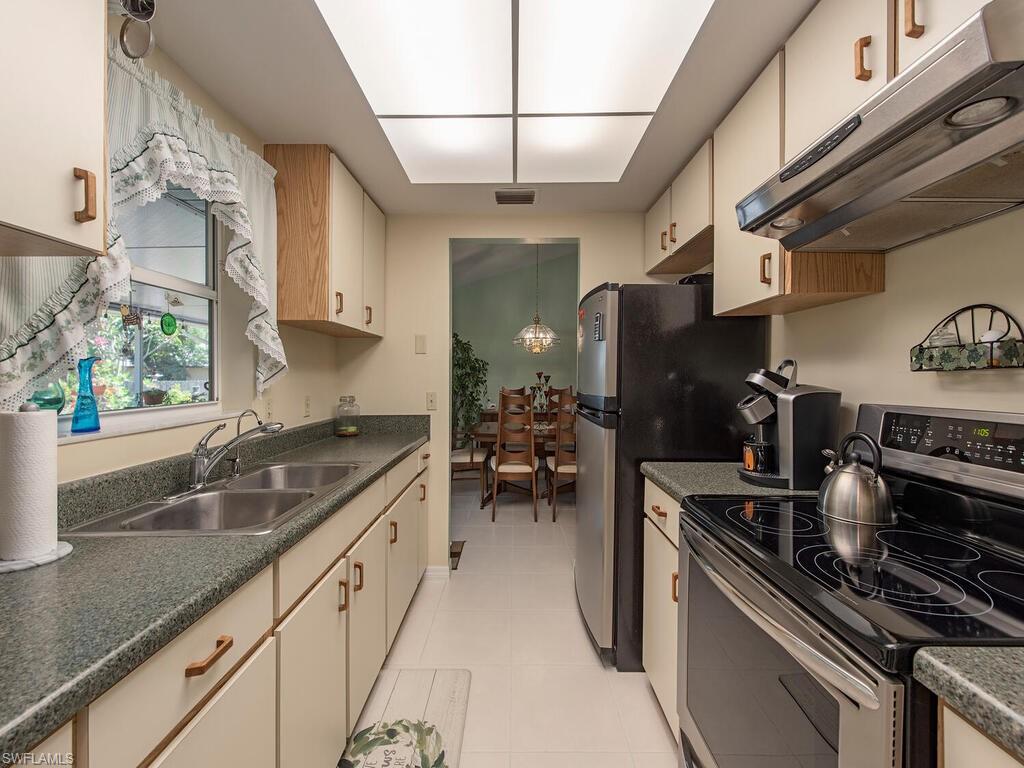 9049 Shaddock Road West Fort Myers, FL 33967 - Photo 4 of 15