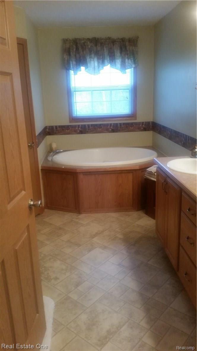 529 Alfred Road Ortonville, MI 48462 - Photo 8 of 23 MASTER BATH.jpg
