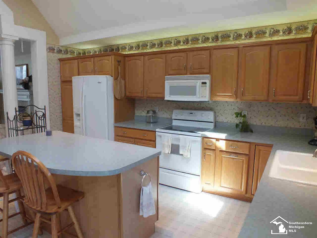 7252 Cinden Road Temperance, MI 48182 - Photo 7 of 22 Kitchen