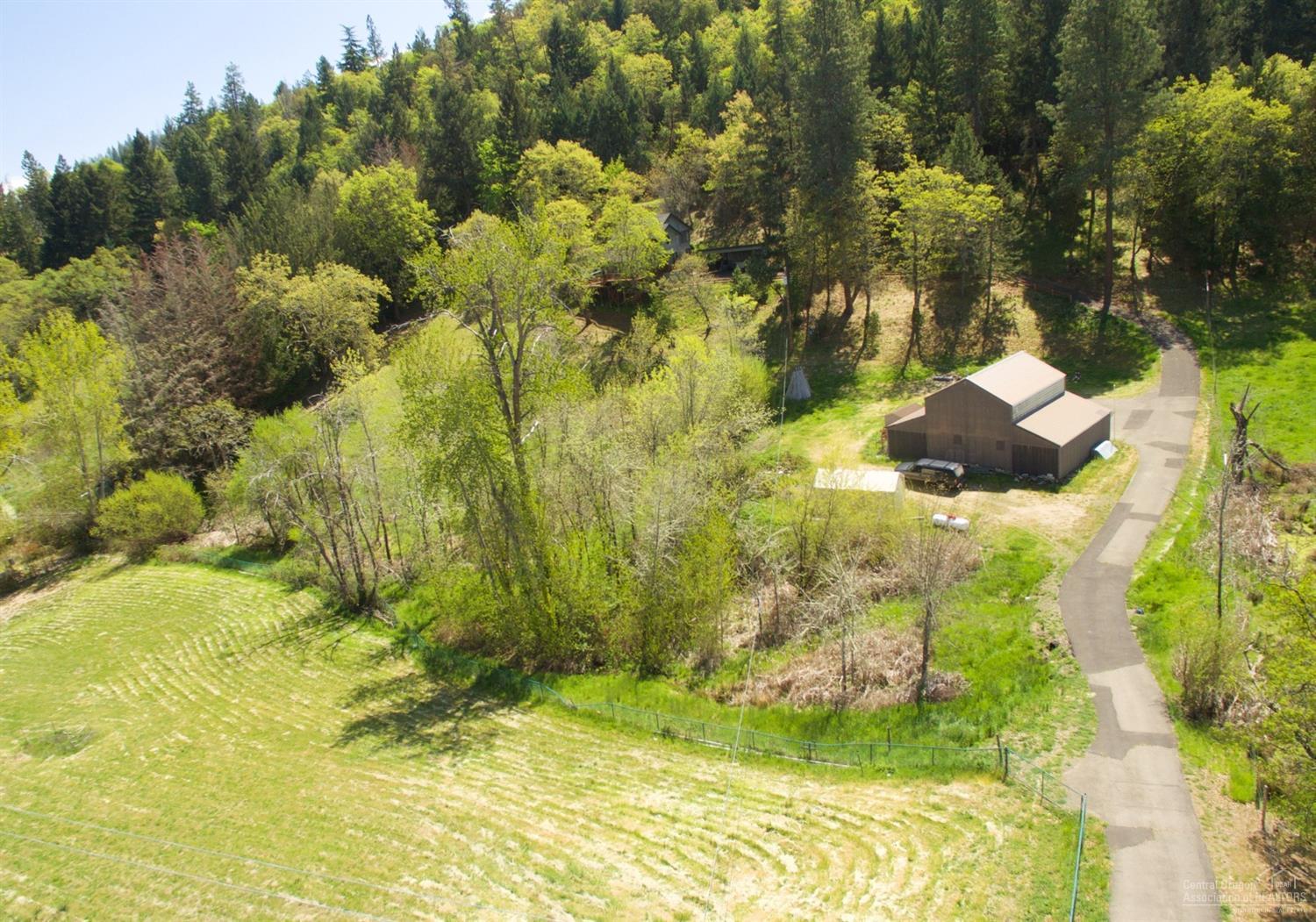 3075 Pioneer Road Medford, OR 97501 - Photo 3 of 3 Additional Photo