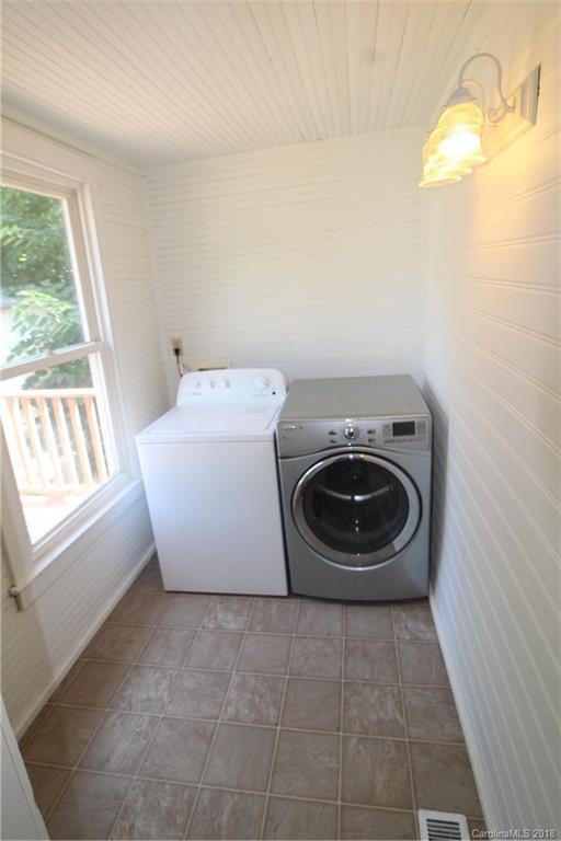 303 McConnell Street, Unit 71 Clover, SC 29710 - Photo 11 of 14 a utility room with a washer and dryer