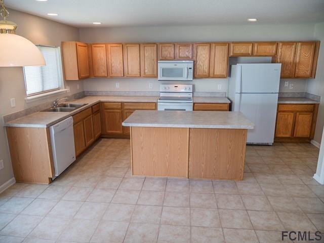 81 Raintree Place Palm Coast, FL 32164 - Photo 4 of 28