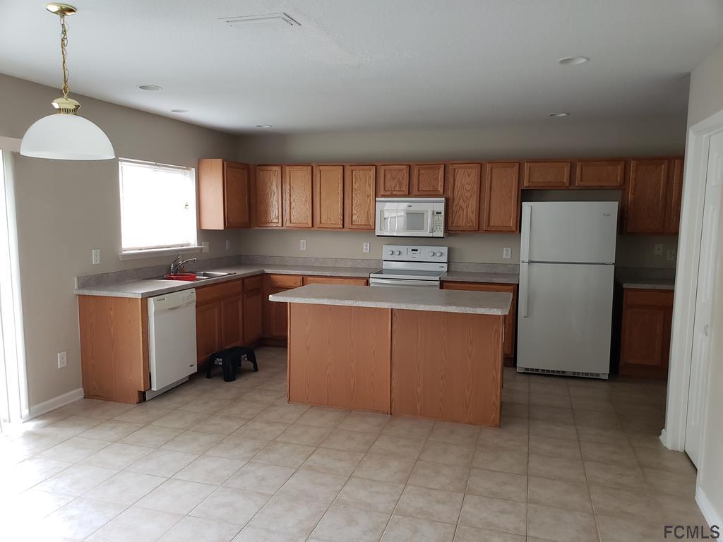 81 Raintree Place Palm Coast, FL 32164 - Photo 5 of 28