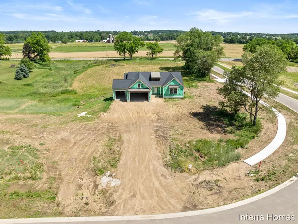 $749,900 | 739 Goldenfield Drive, Byron Center, MI 49315