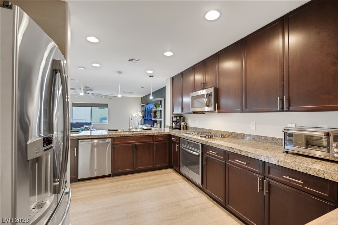 3928 Total Eclipse Street Las Vegas, NV 89129 - Photo 12 of 38