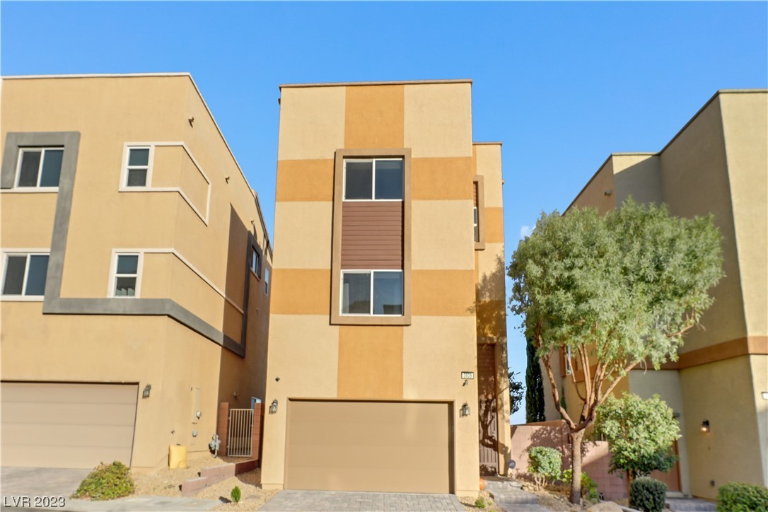 3928 Total Eclipse Street Las Vegas, NV 89129 - Photo 2 of 38