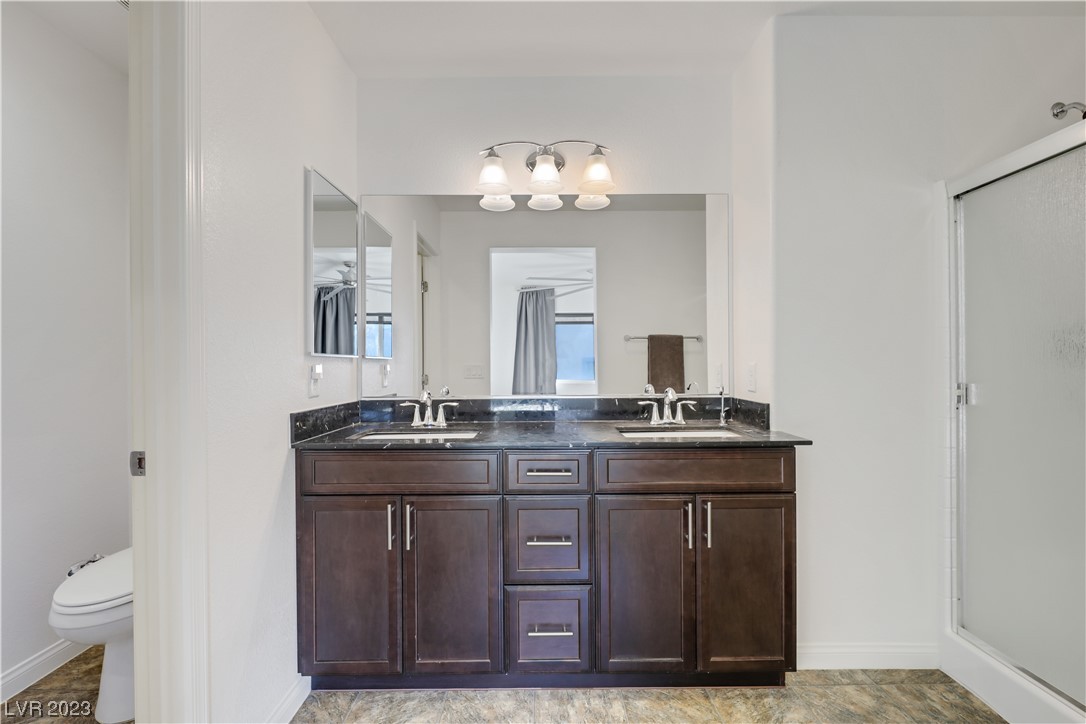3928 Total Eclipse Street Las Vegas, NV 89129 - Photo 26 of 38 Primary bath