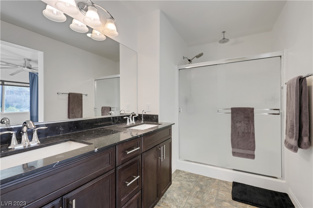 3928 Total Eclipse Street Las Vegas, NV 89129 - Photo 27 of 38 Primary bath
