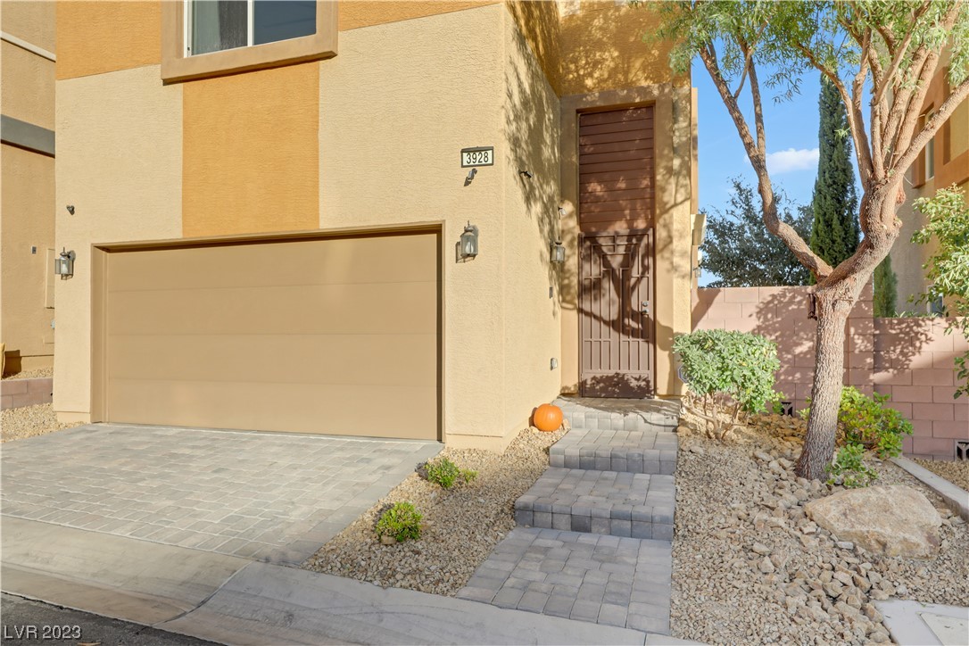 3928 Total Eclipse Street Las Vegas, NV 89129 - Photo 4 of 38