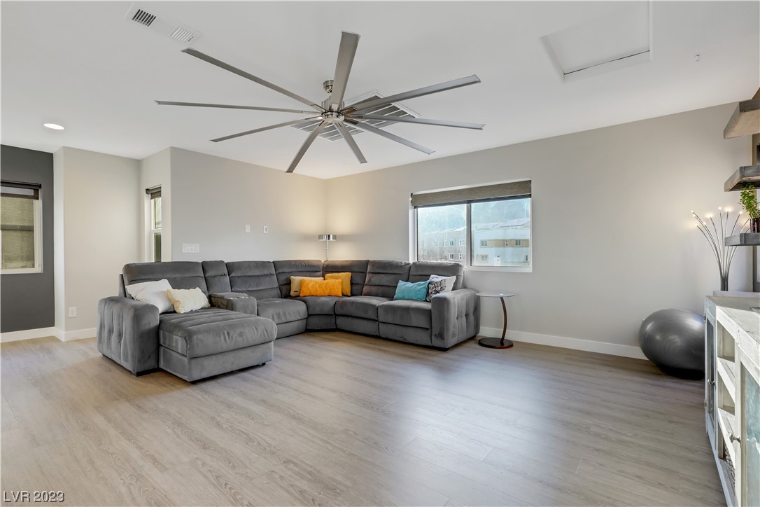 3928 Total Eclipse Street Las Vegas, NV 89129 - Photo 8 of 38