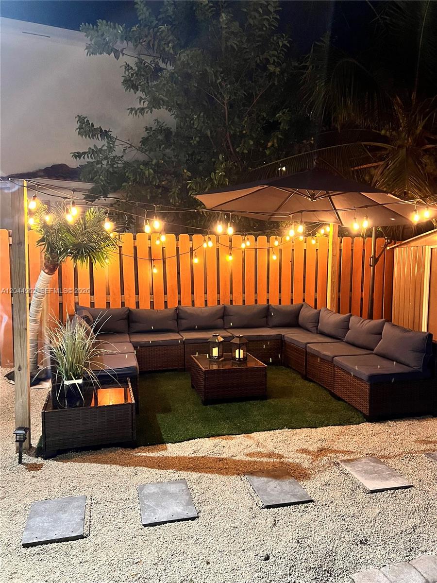 8208 Southwest 166th Place Miami, FL 33193 - Photo 23 of 37
