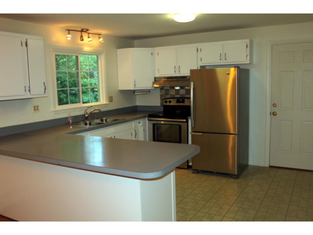 25 Taft Road Portsmouth, NH 03801 - Photo 7 of 31 Gallery Image 7