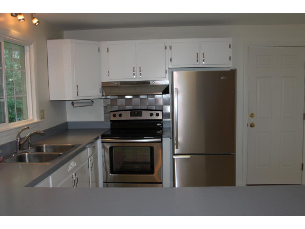 25 Taft Road Portsmouth, NH 03801 - Photo 8 of 31 Gallery Image 8