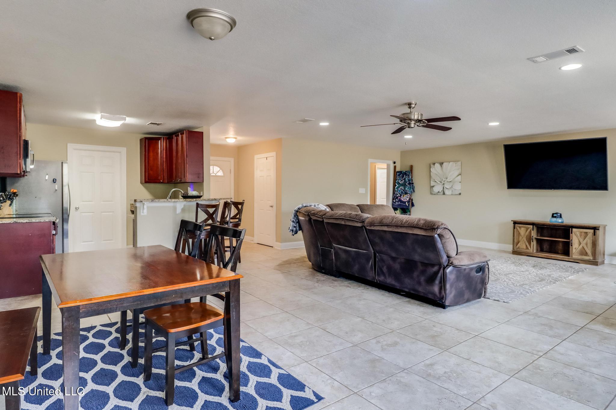 1061 East McHenry Road Perkinston, MS 39573 - Photo 7 of 28 Dining