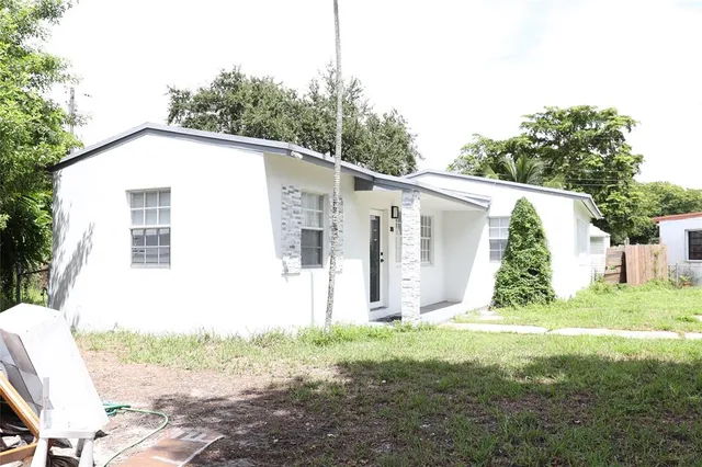 $575,000 | 3075 Northwest 68th Street, Miami, FL 33147