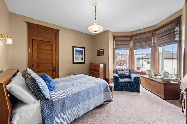 $387,000 | 201 East Franklin Street, Delphi, IN 46923
