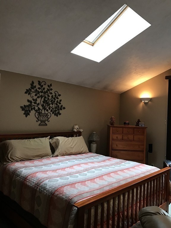 364 Thompson Road Webster, MA 01570 - Photo 13 of 26 Gallery Image 13