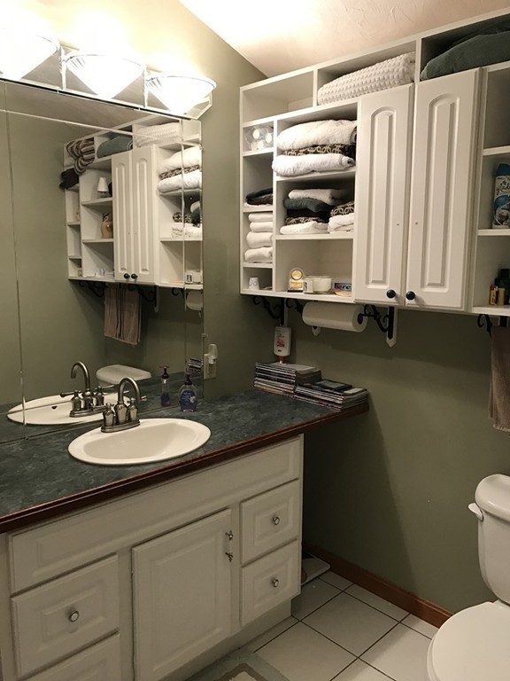 364 Thompson Road Webster, MA 01570 - Photo 16 of 26 Gallery Image 16