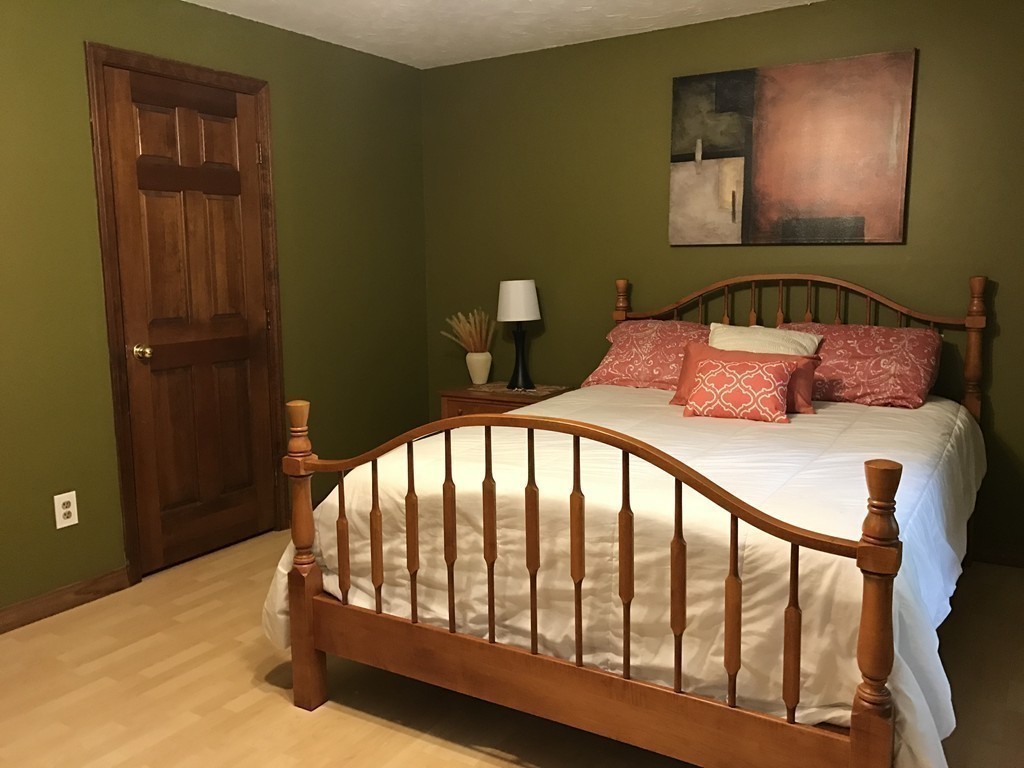 364 Thompson Road Webster, MA 01570 - Photo 18 of 26 Gallery Image 18