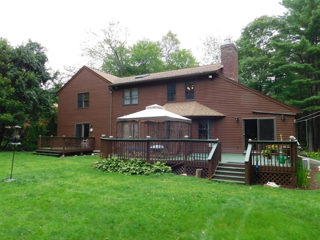 364 Thompson Road Webster, MA 01570 - Photo 3 of 26 Gallery Image 3