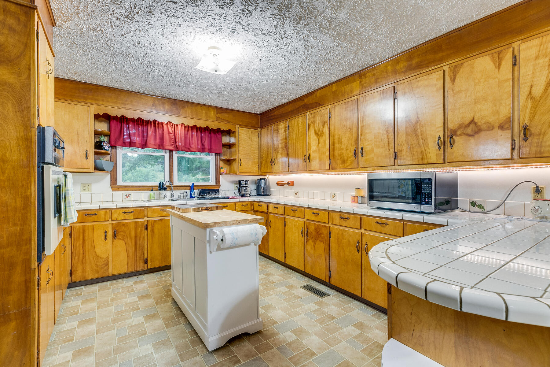 205 Mayberry Road Jonesborough, TN 37659 - Photo 8 of 32 008