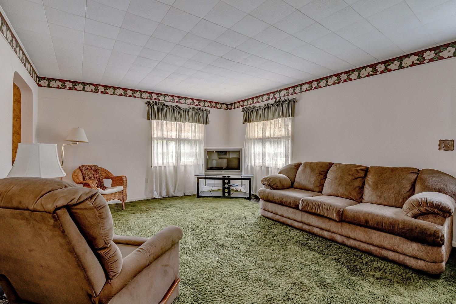 310 Anderson Ferry Road Cincinnati, OH 45238 - Photo 7 of 43