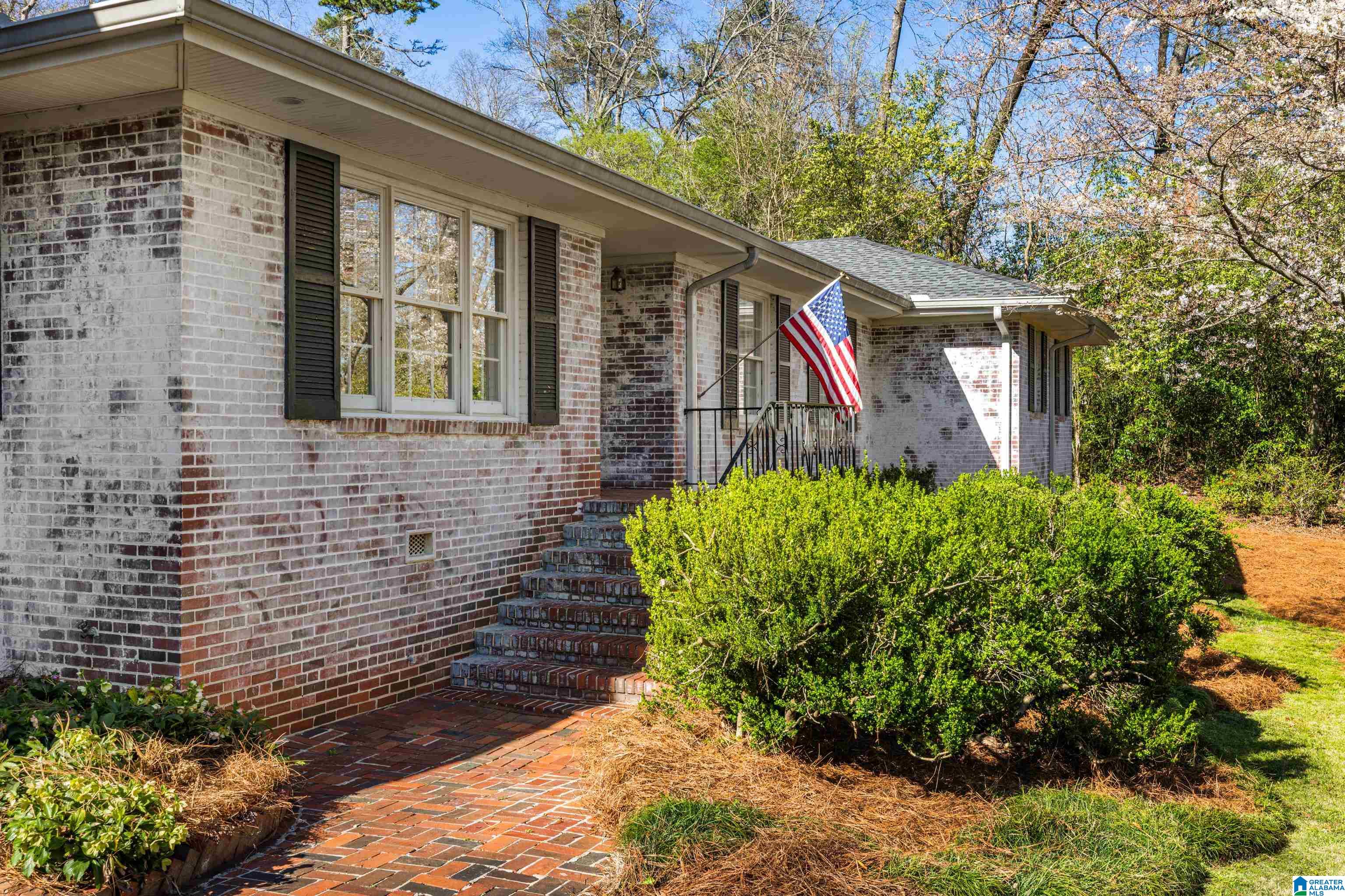18 Beechwood Road Birmingham, AL 35213 - Photo 12 of 83