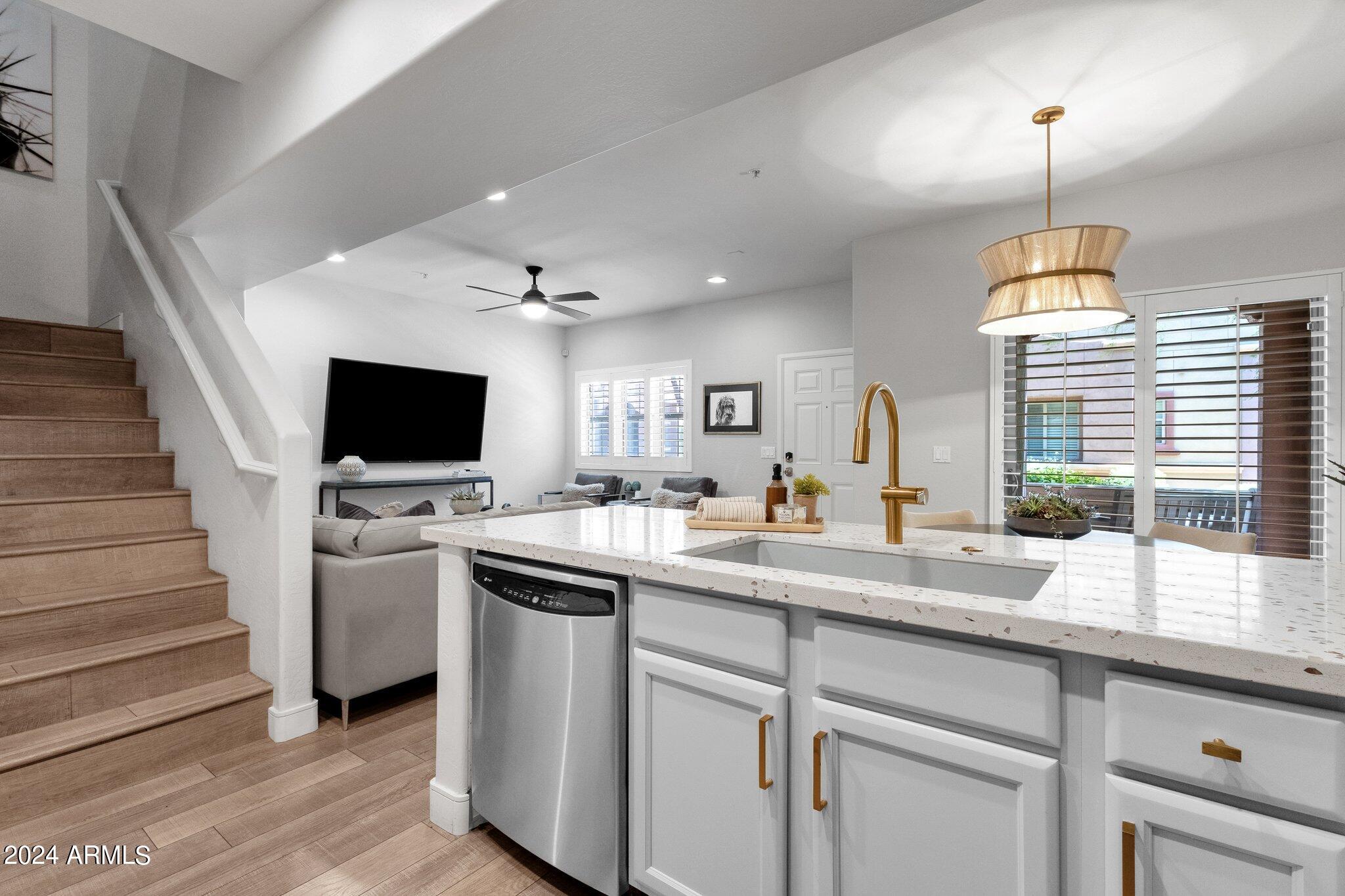 3935 East Rough Rider Road, Unit 1124 Phoenix, AZ 85050 - Photo 8 of 26 17-web-or-mls-3935-e-rough-rider-rd-1124