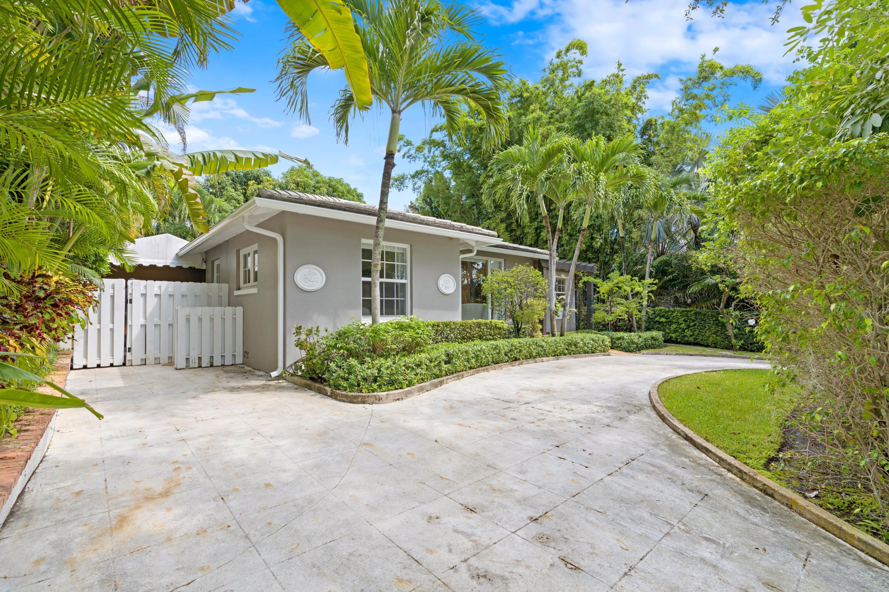 733 Sunset Road West Palm Beach, FL 33401 - Photo 2 of 32 Front