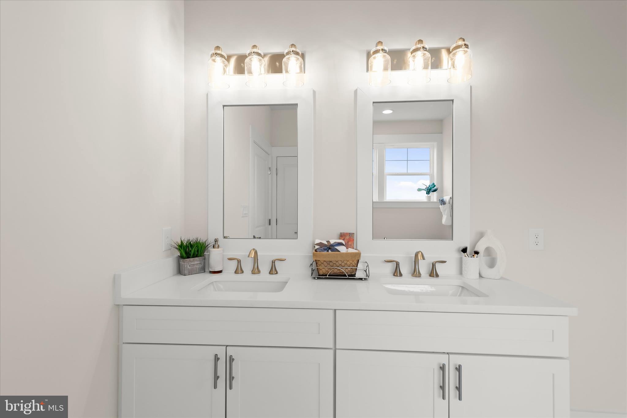 1605 A Oakland Road Freeland, MD 21053 - Photo 34 of 71 Dual Vanity