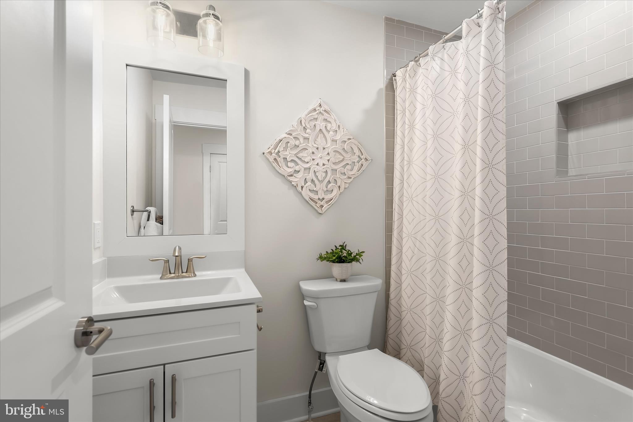 1605 A Oakland Road Freeland, MD 21053 - Photo 51 of 71 En-Suite Bath