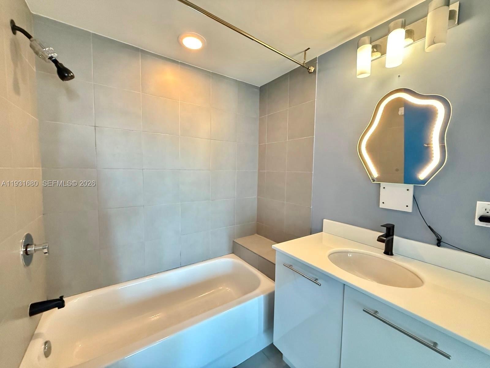 92 Southwest 3rd Street, Unit 1503 Miami, FL 33130 - Photo 29 of 37