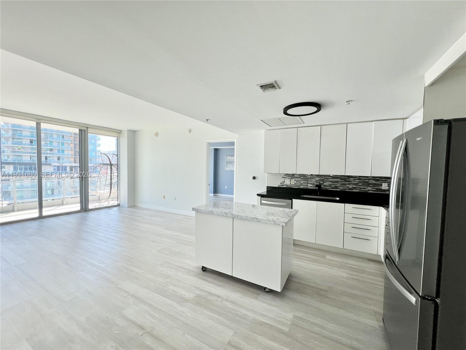 92 Southwest 3rd Street, Unit 1503 Miami, FL 33130 - Photo 8 of 37