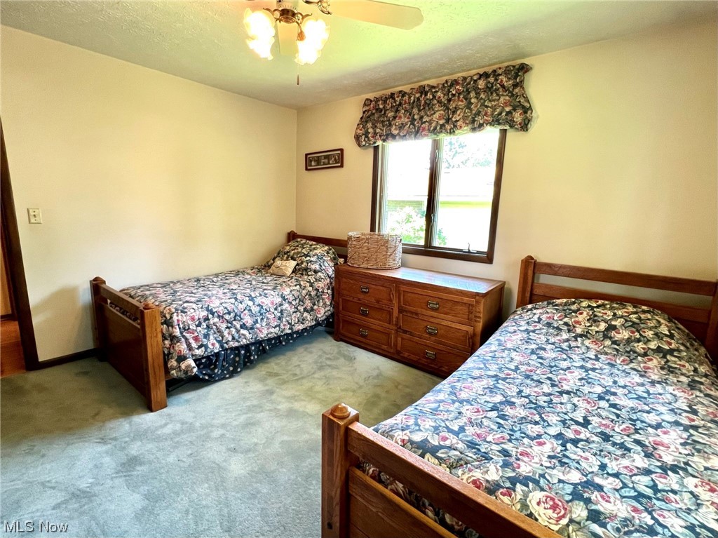 3001 Dentzler Road Parma, OH 44134 - Photo 25 of 35