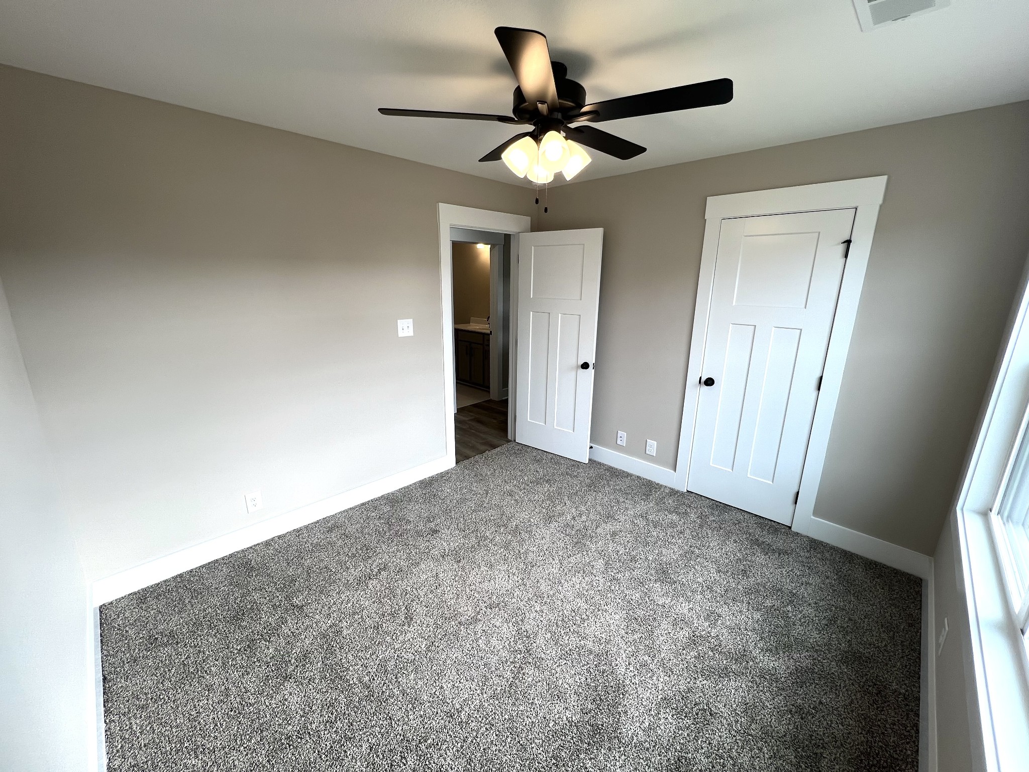 280 Cardinal Crk Drive Clarksville, TN 37040 - Photo 3 of 17 a view of a livingroom with a chandelier fan and a window