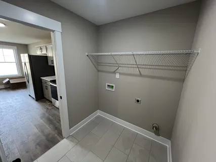 a view of utility room