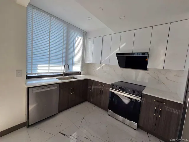 $4,100 | 36-21 Prince Street | Downtown Flushing