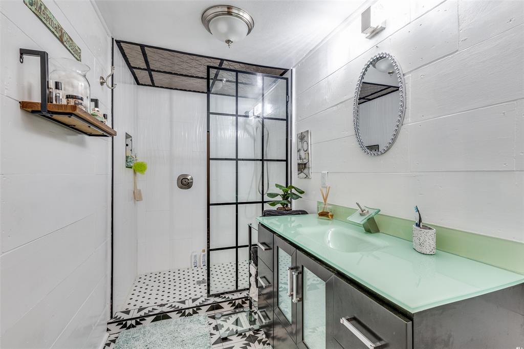 435 Elm Street Graham, TX 76450 - Photo 17 of 26