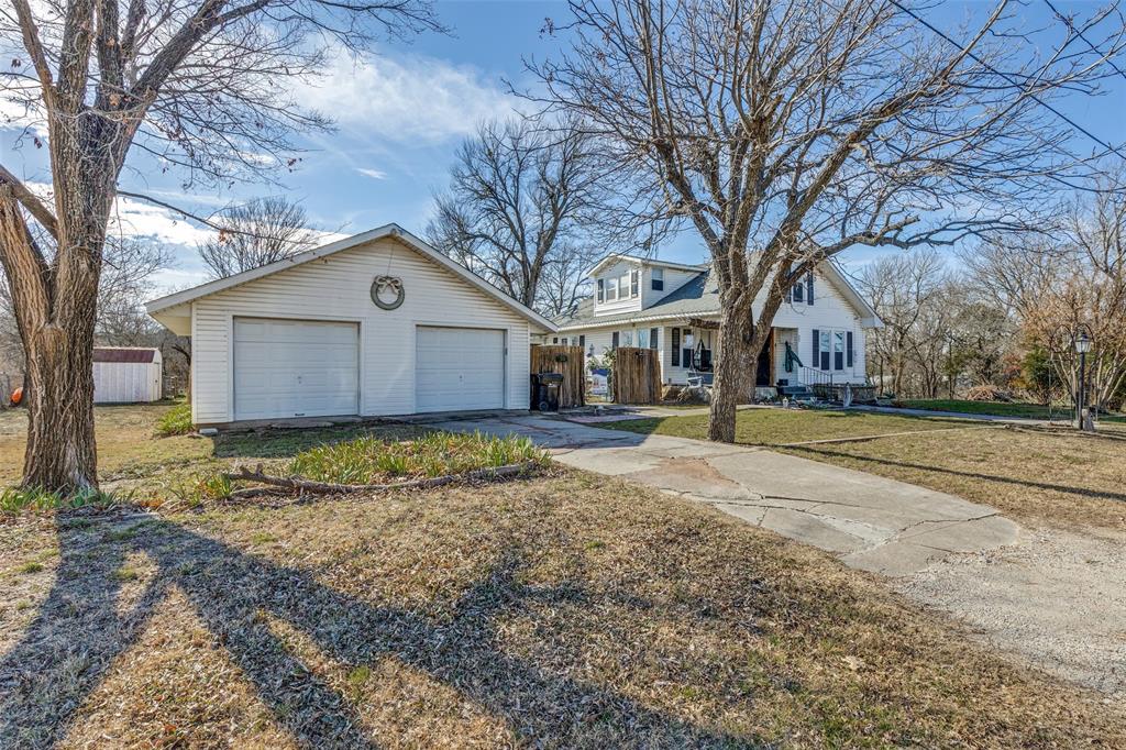 435 Elm Street Graham, TX 76450 - Photo 2 of 26