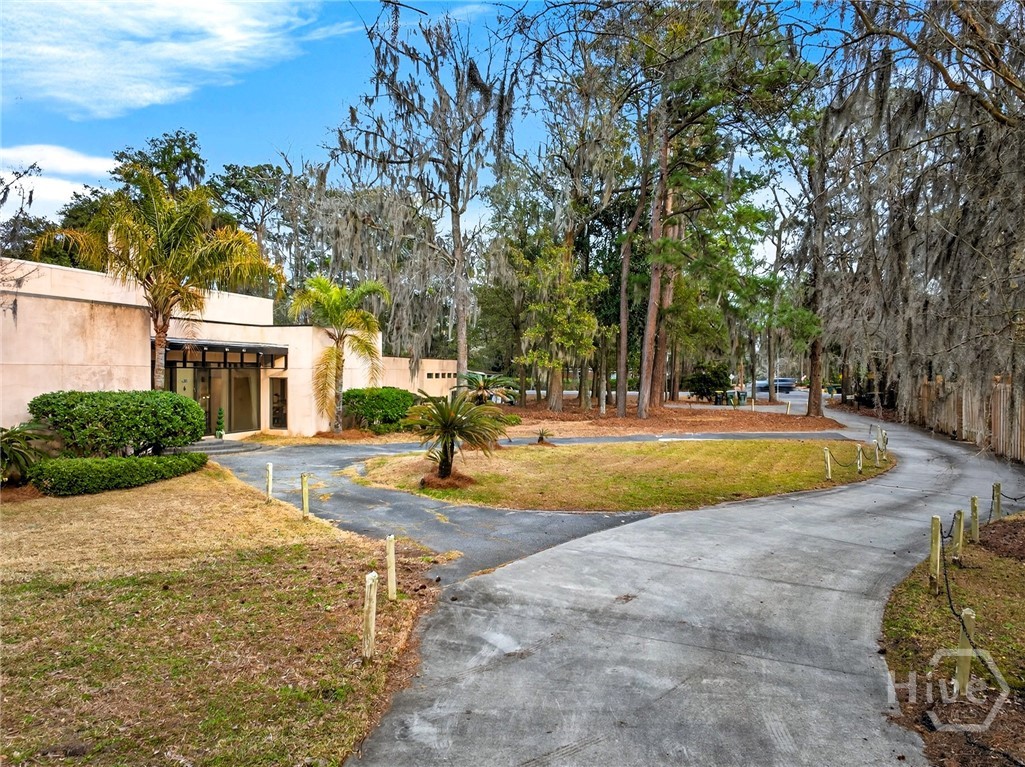 102 Stuart Street Savannah, GA 31405 - Photo 3 of 58